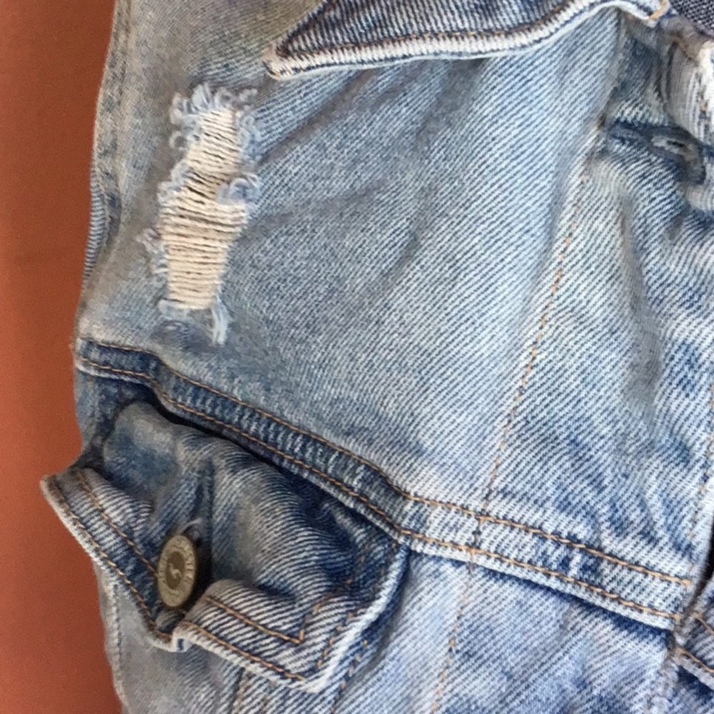 Jeans jacket - Picture 2 of 5